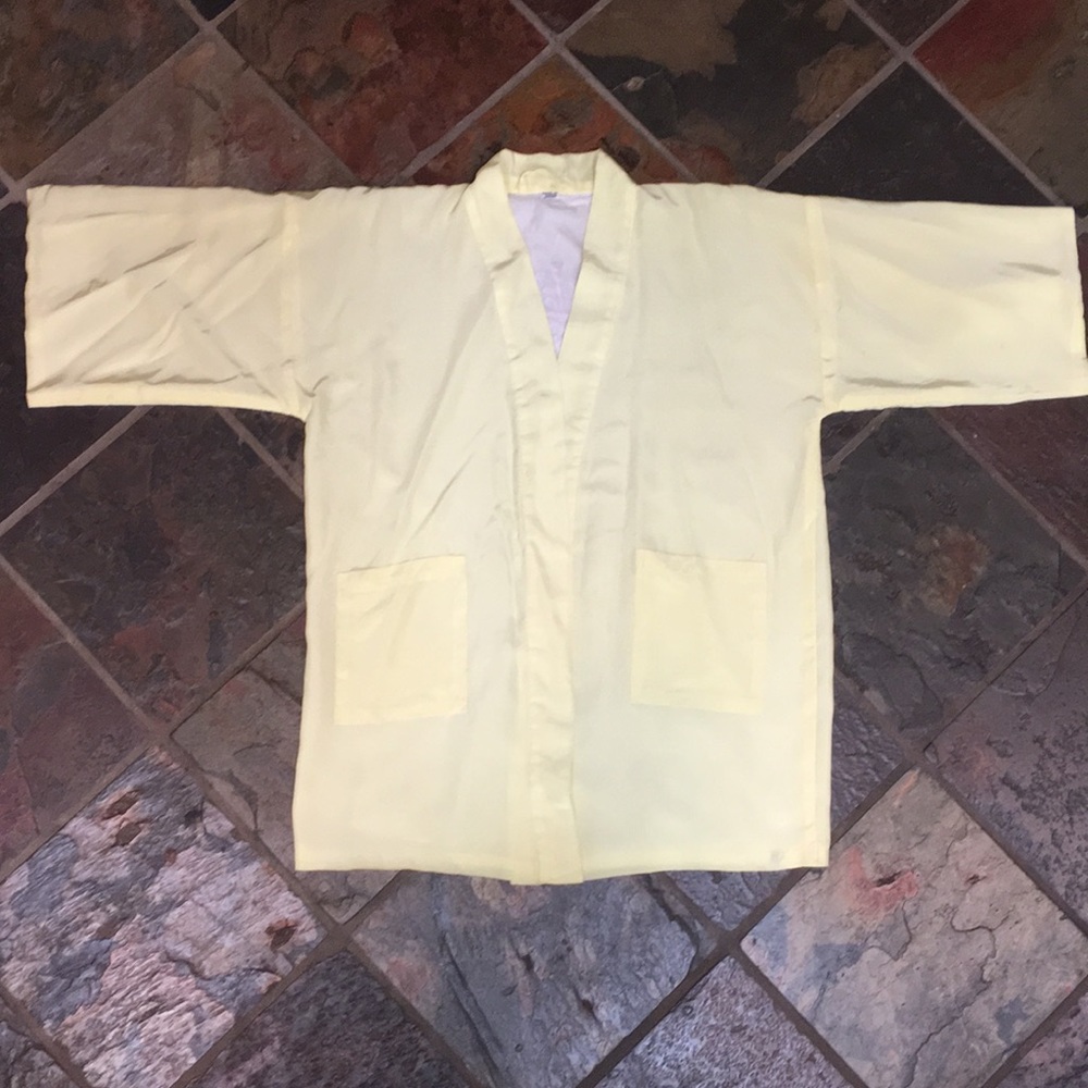 Vintage Short Yellow Robe. Made in Japan. - Picture 2 of 8